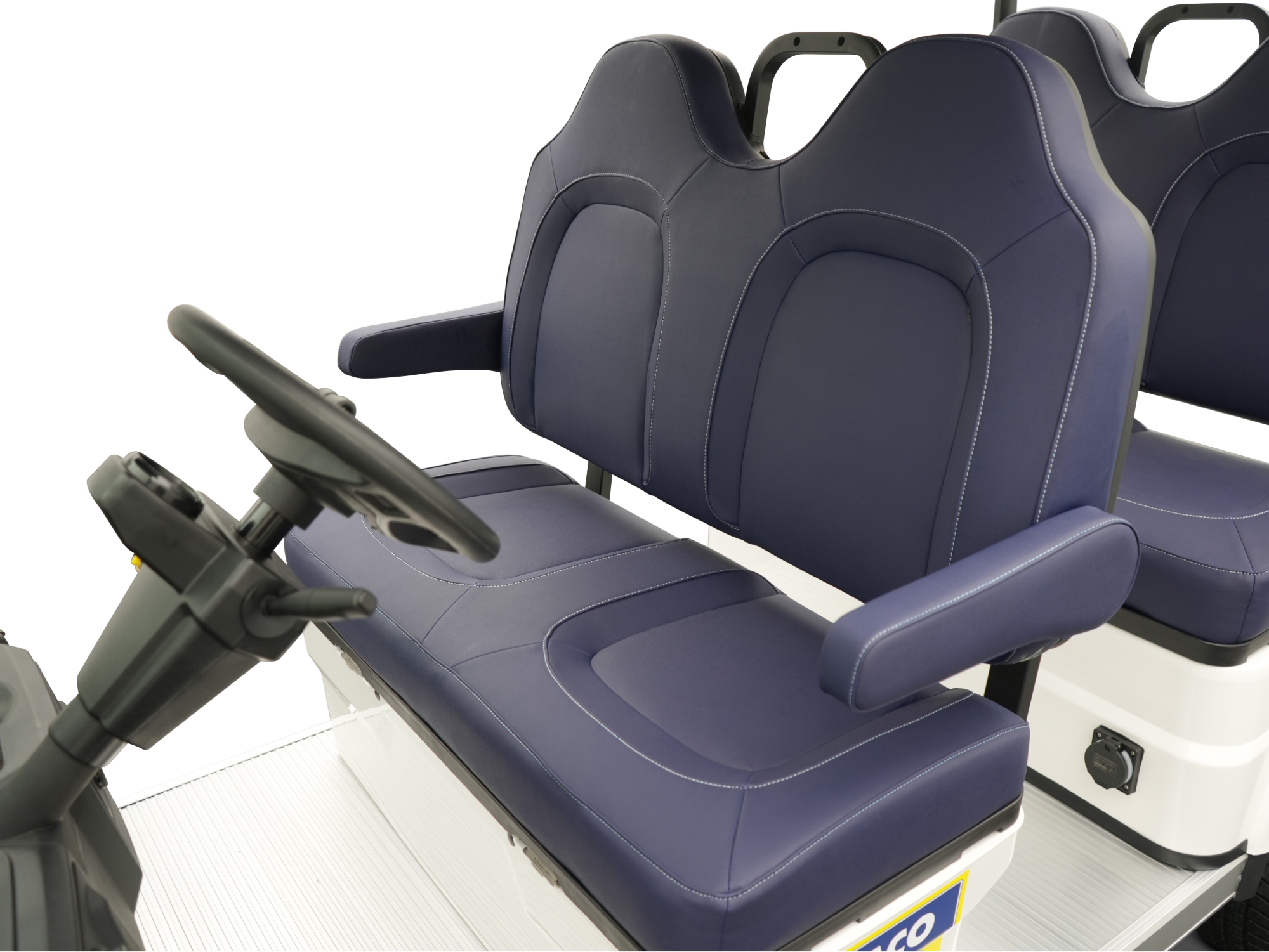 DIVACO.RENT Golf Cart 4-Seater Electric Seating Position